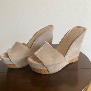 BCBG WEDGES